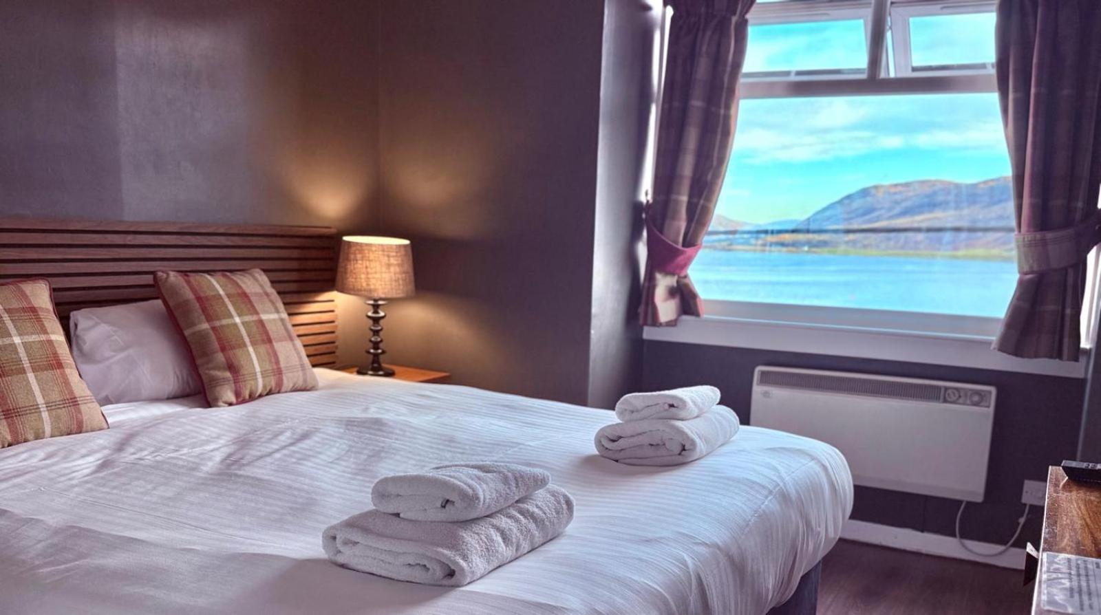Argyll Hotel Ullapool Esterno foto
