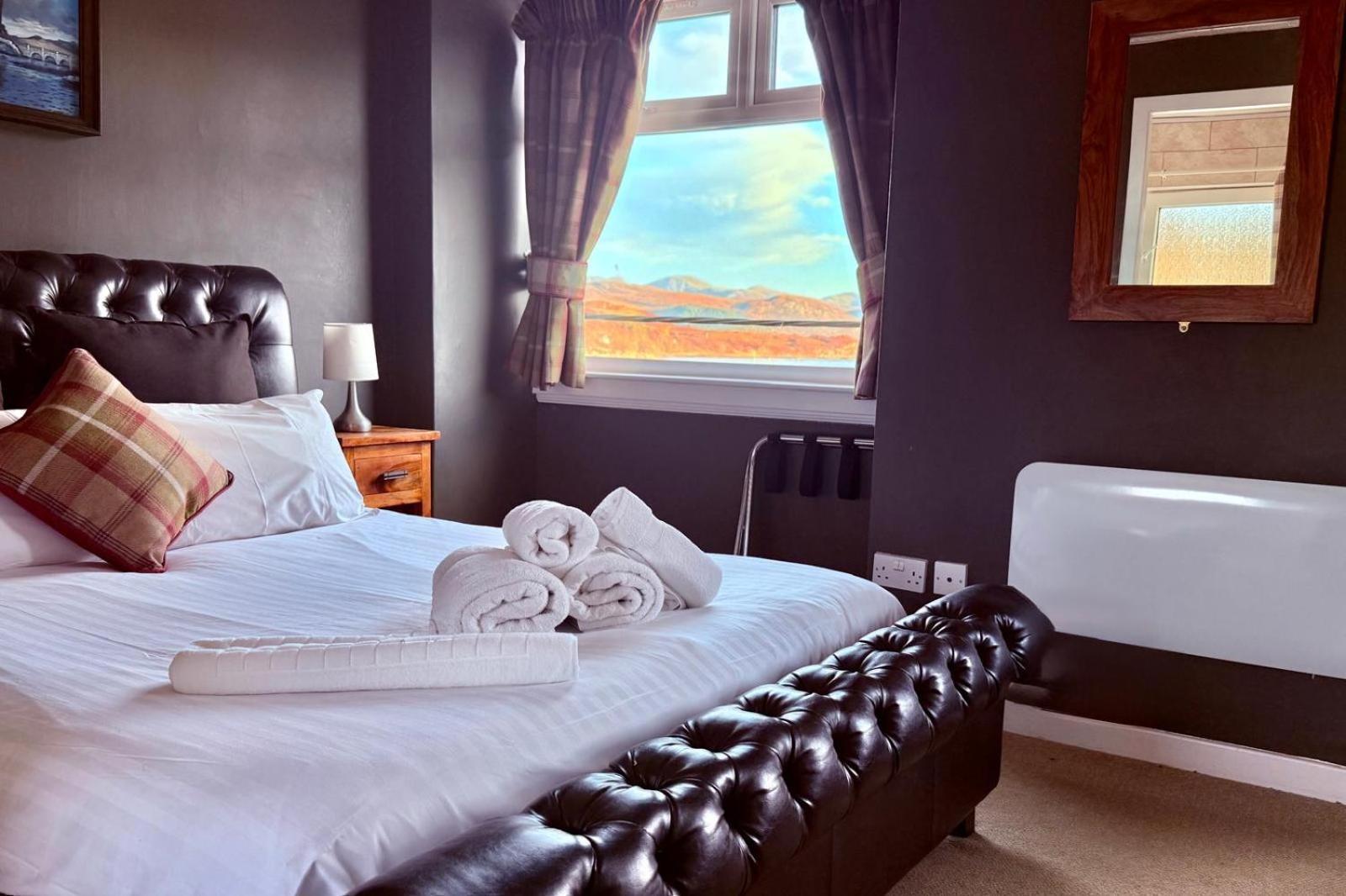 Argyll Hotel Ullapool Esterno foto